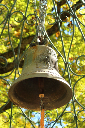 箱根ガラスの森美術館の誓いの鐘
