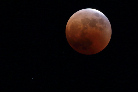 皆既月食と天王星食
