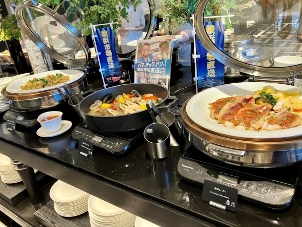 ヒルトン横浜のビュッフェ「パレード」のランチ料理メニュー