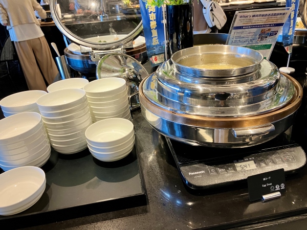 ヒルトン横浜のビュッフェ「パレード」のランチ料理メニュー