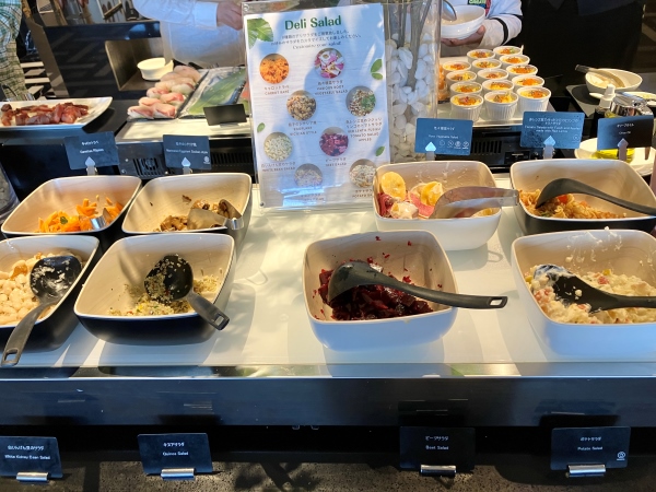 ヒルトン横浜のビュッフェ「パレード」のランチ料理メニュー