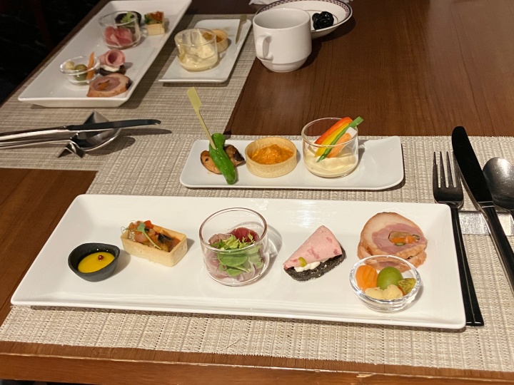 横浜クラブインターコンチネンタルのカクテルタイム料理